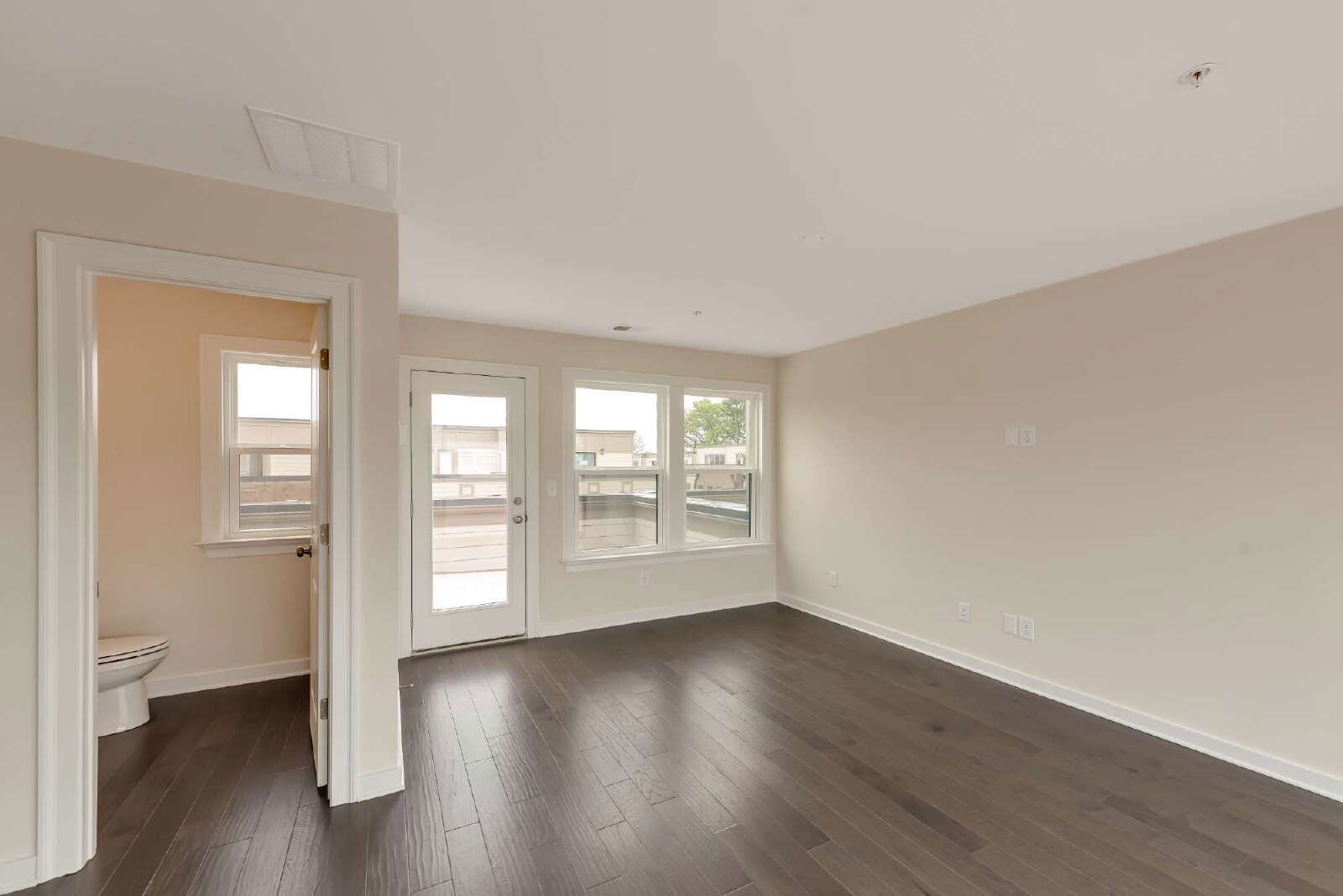 Move in Special! Stunning 3 Bedroom Townhome in Atlanta, Ga! property image