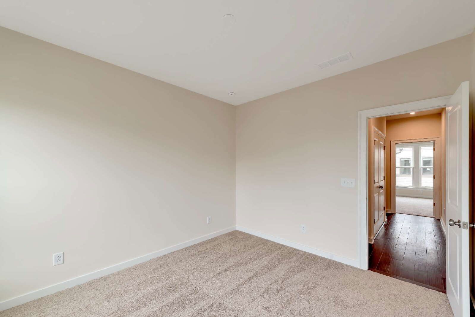 Move in Special! Stunning 3 Bedroom Townhome in Atlanta, Ga! property image