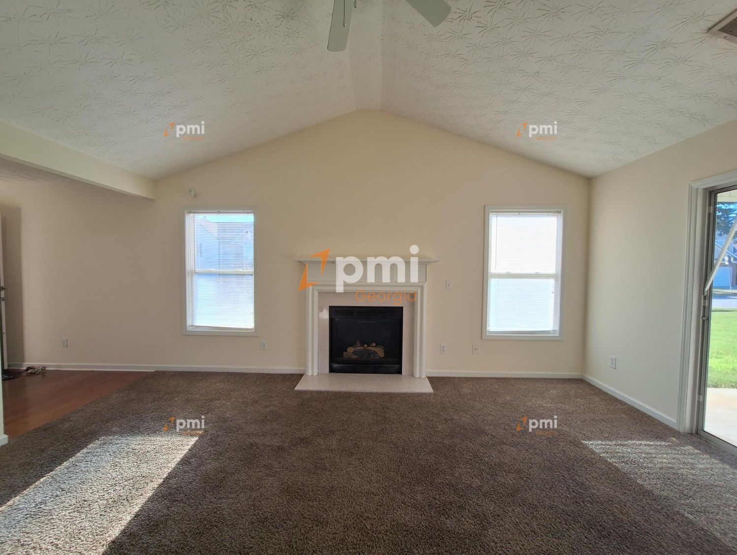 Move in Special! Stunning 3 Bedroom Home in Hampton, Ga! property image