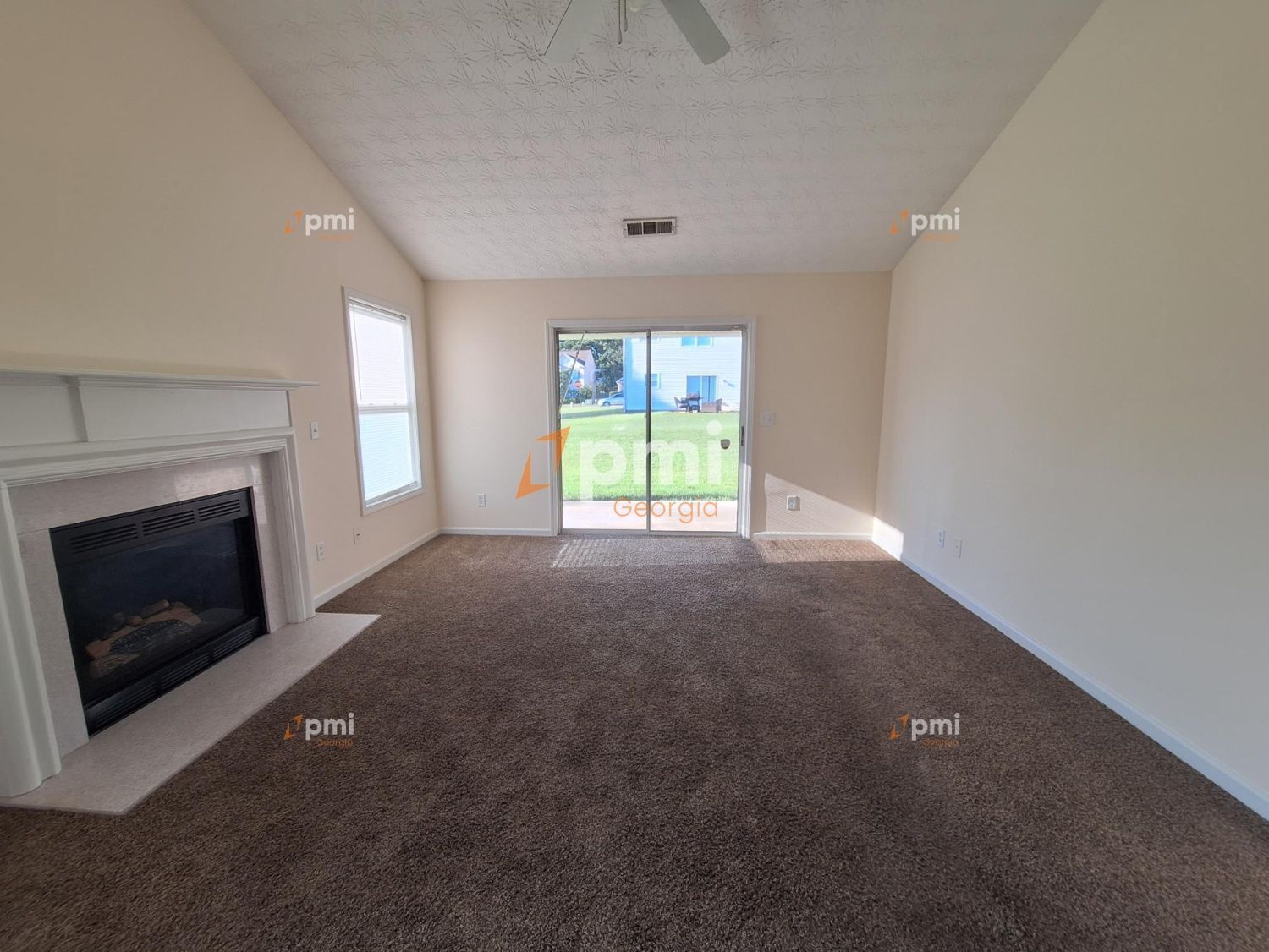 Move in Special! Stunning 3 Bedroom Home in Hampton, Ga! property image