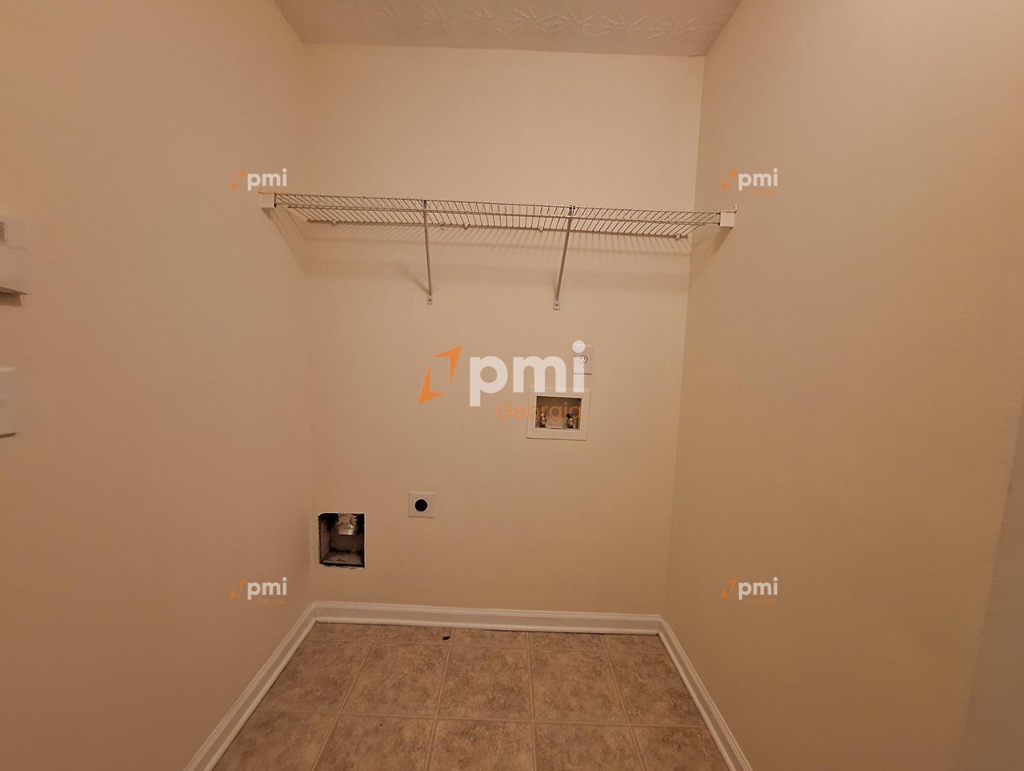 Move in Special! Stunning 3 Bedroom Home in Hampton, Ga! property image