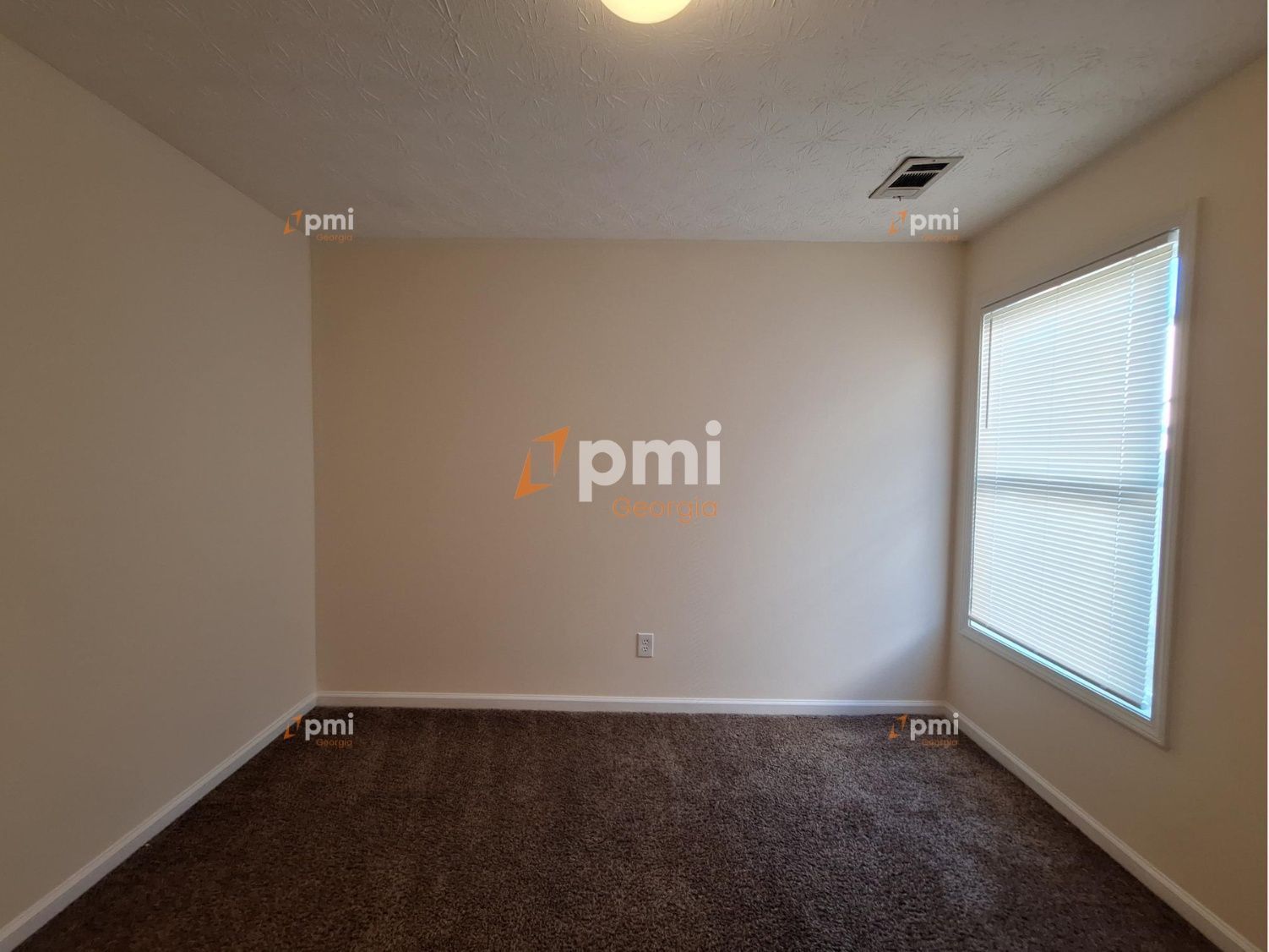 Move in Special! Stunning 3 Bedroom Home in Hampton, Ga! property image