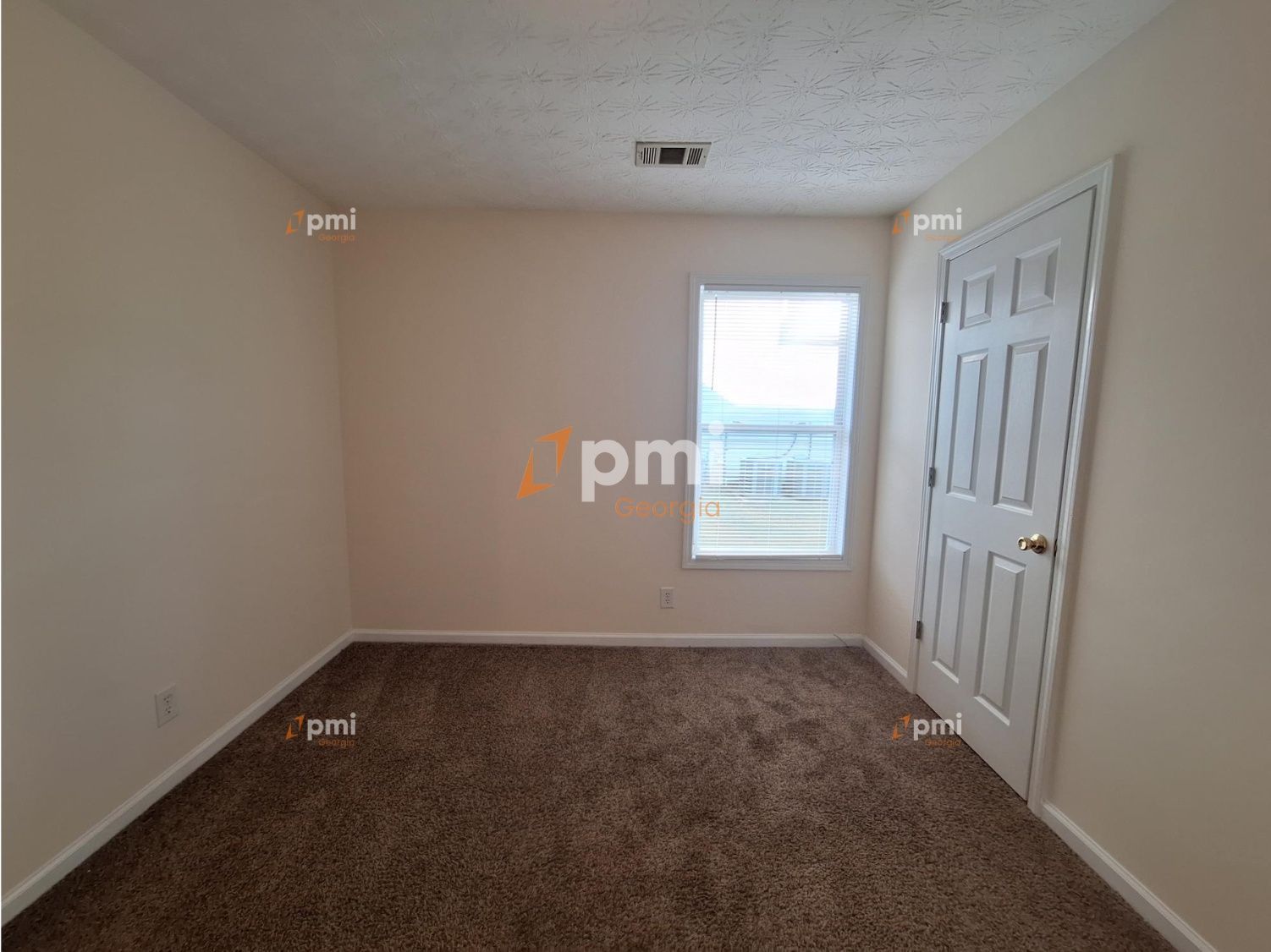 Move in Special! Stunning 3 Bedroom Home in Hampton, Ga! property image