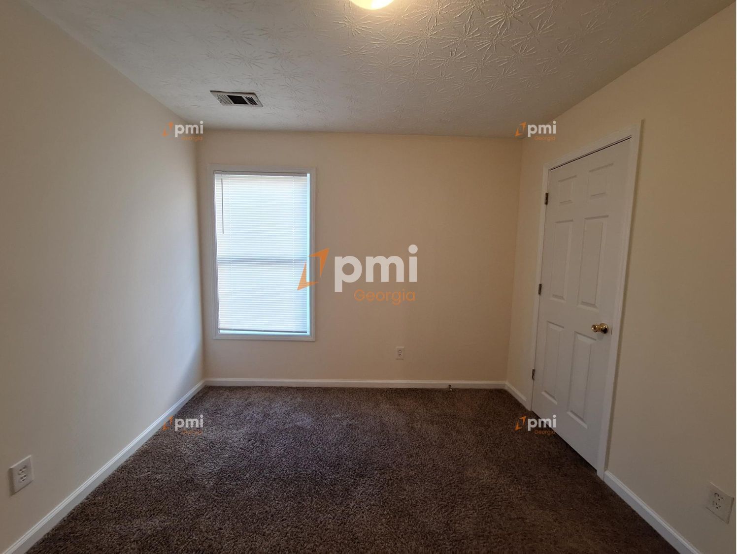 Move in Special! Stunning 3 Bedroom Home in Hampton, Ga! property image