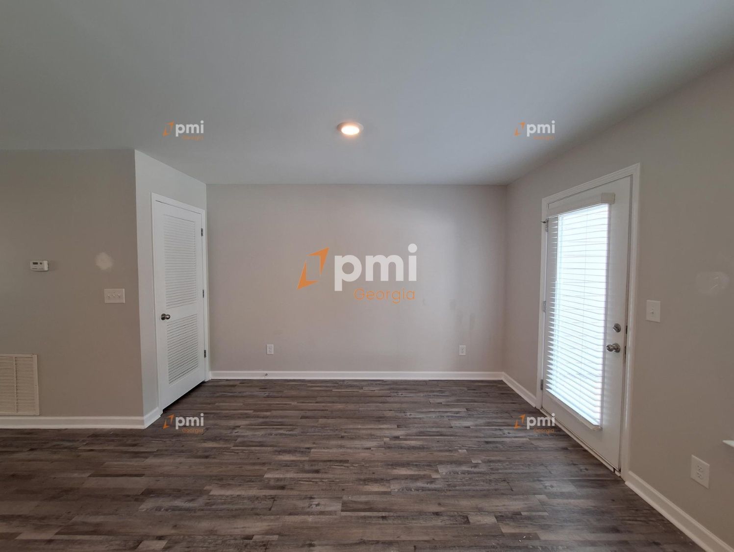 Stunning 3 Bedroom Townhome in Union City, Ga! property image