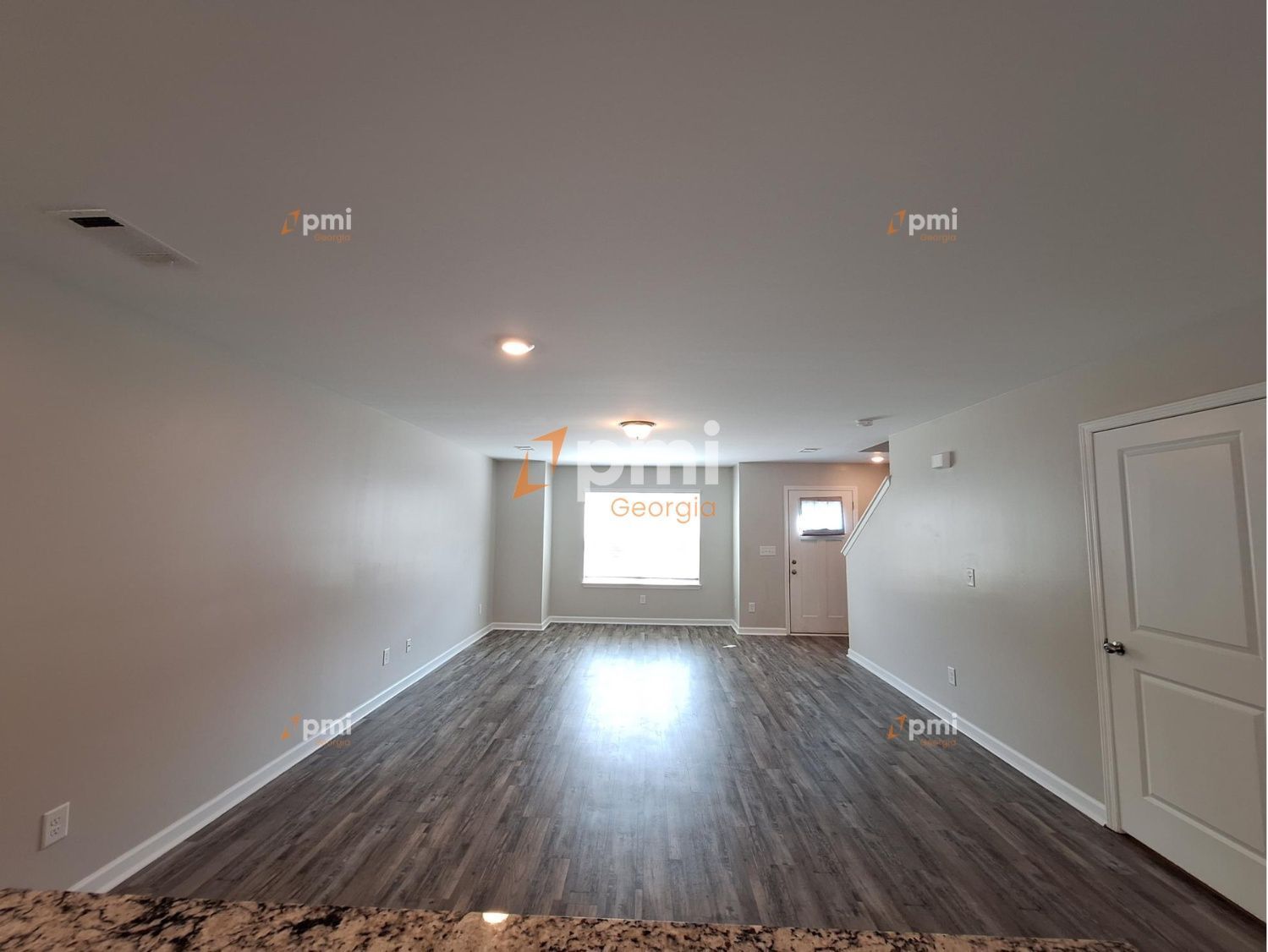 Stunning 3 Bedroom Townhome in Union City, Ga! property image