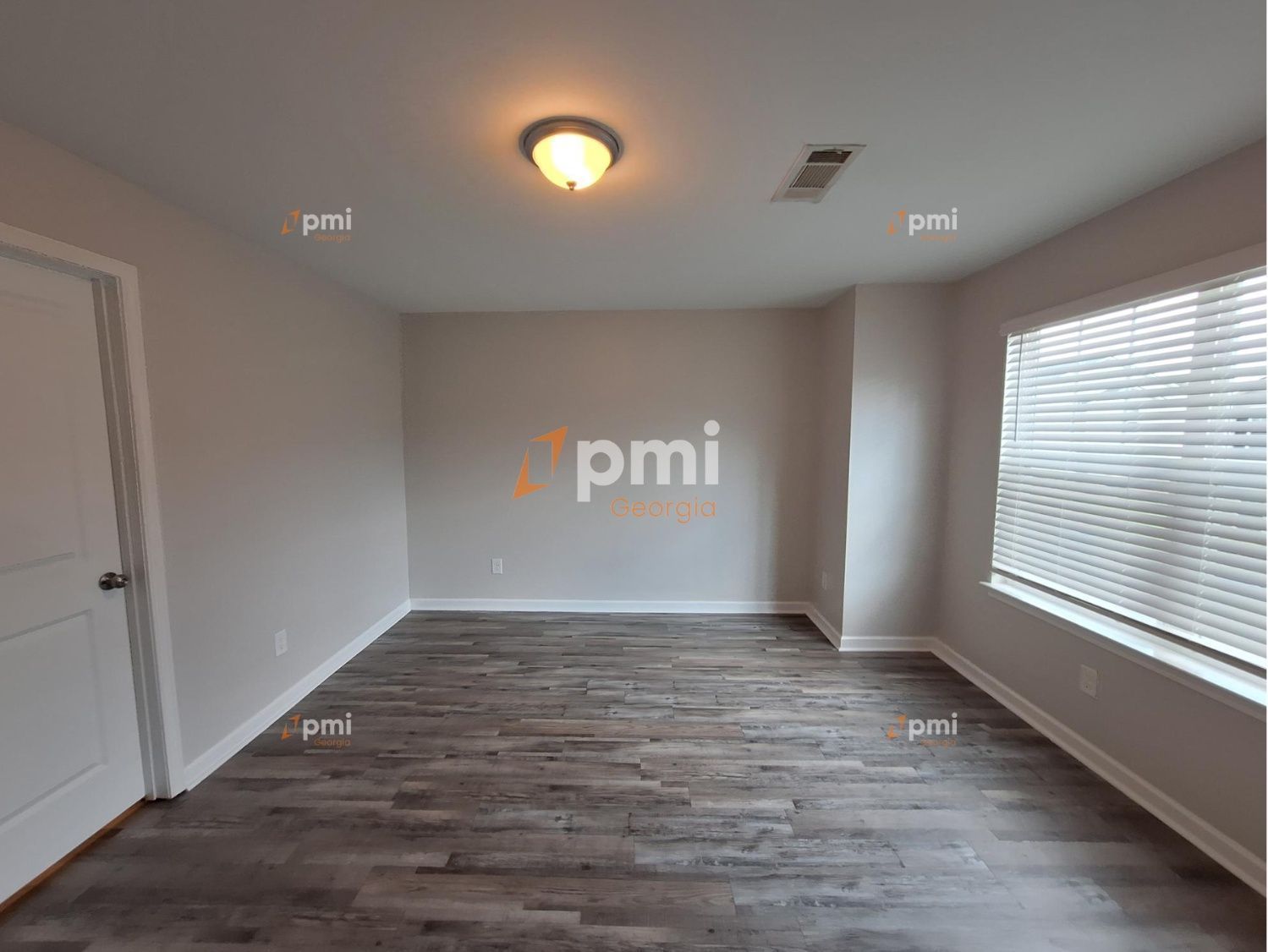 Stunning 3 Bedroom Townhome in Union City, Ga! property image