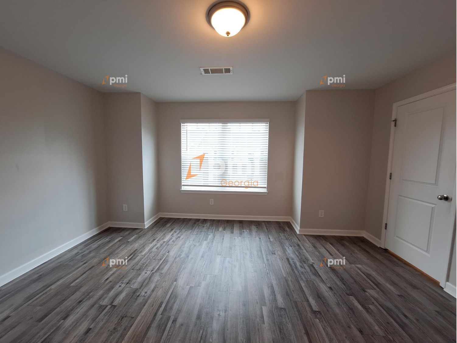 Stunning 3 Bedroom Townhome in Union City, Ga! property image