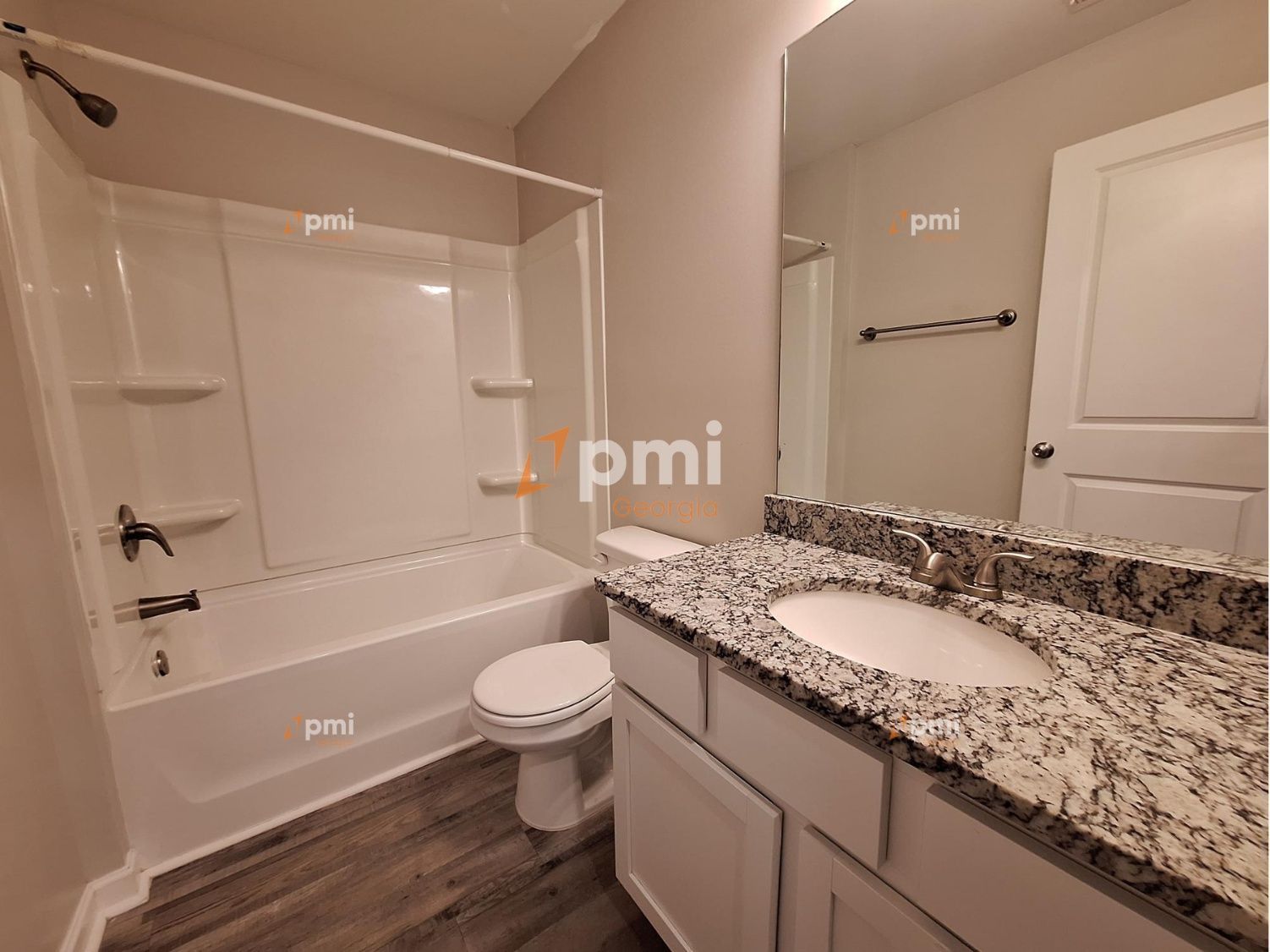 Stunning 3 Bedroom Townhome in Union City, Ga! property image