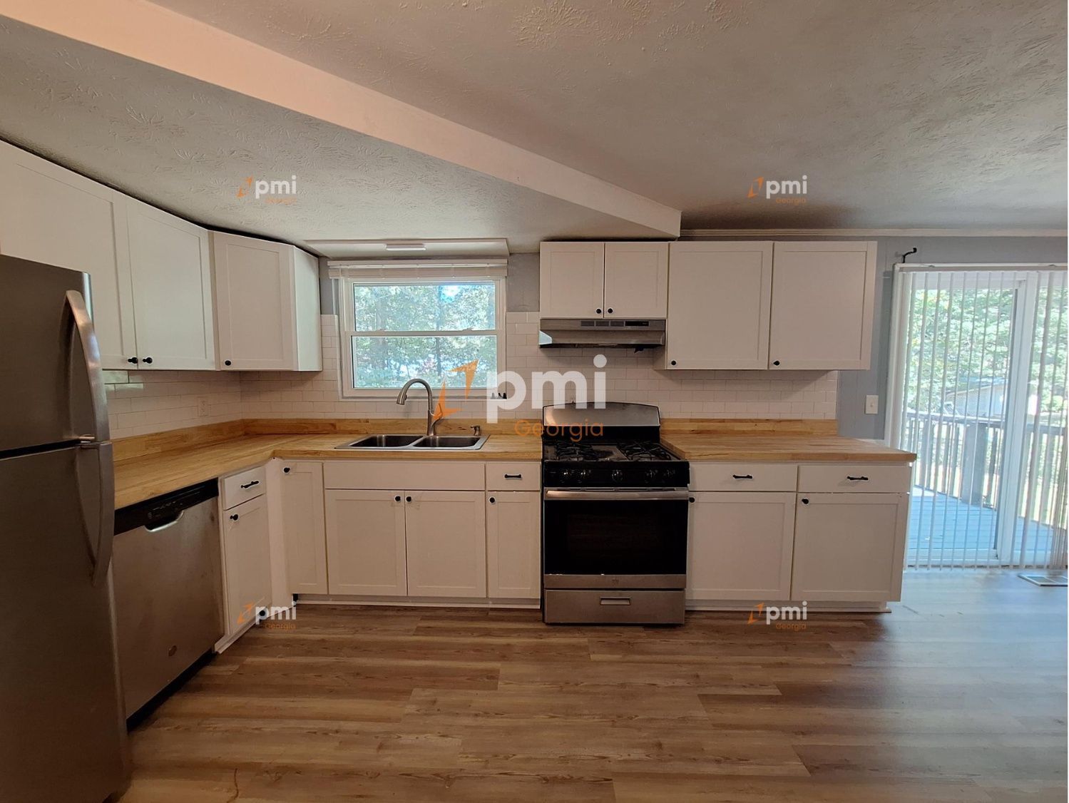 Stunning 3 Bedroom Home in Douglasville, Ga! property image