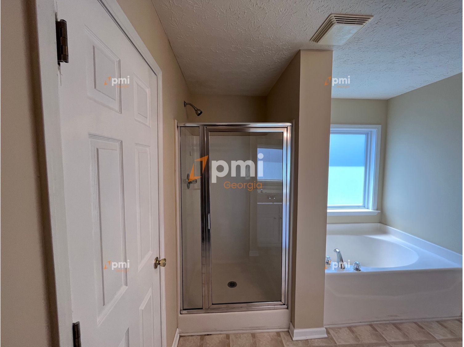 Stunning 4 Bedroom Home in Union City, Ga! property image