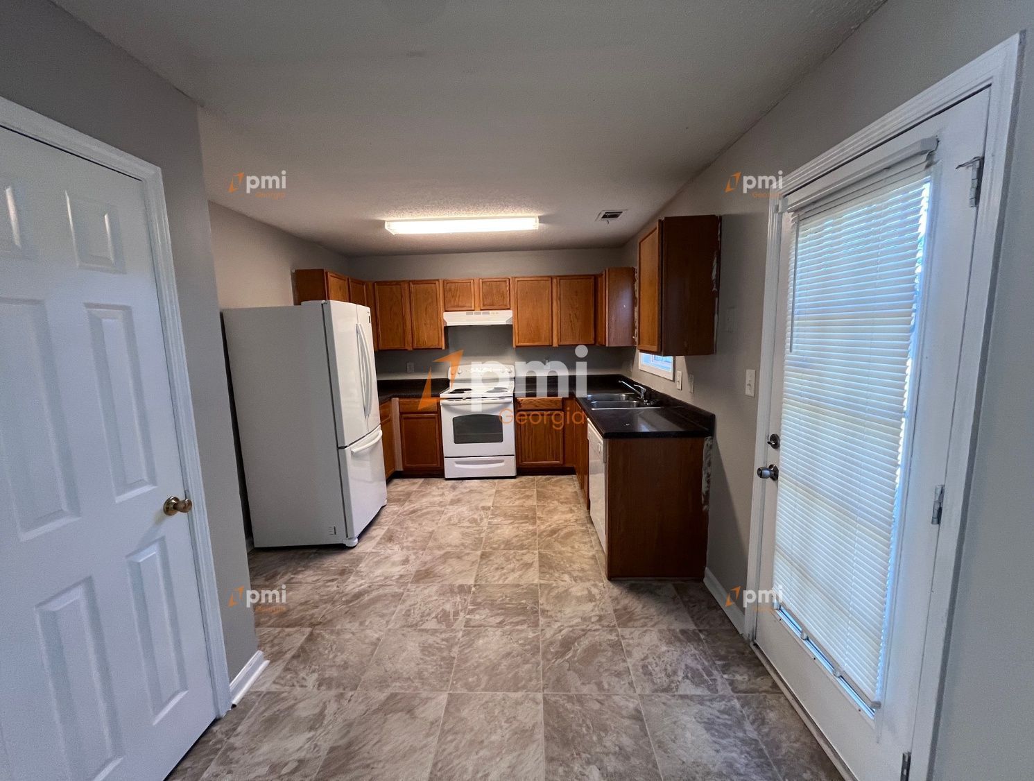 Stunning 3 Bedroom Home in Union City, Ga! property image