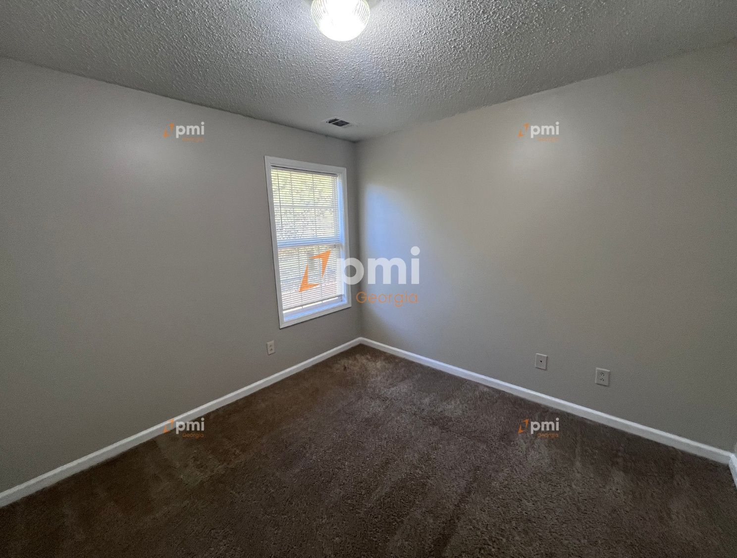 Stunning 3 Bedroom Home in Union City, Ga! property image