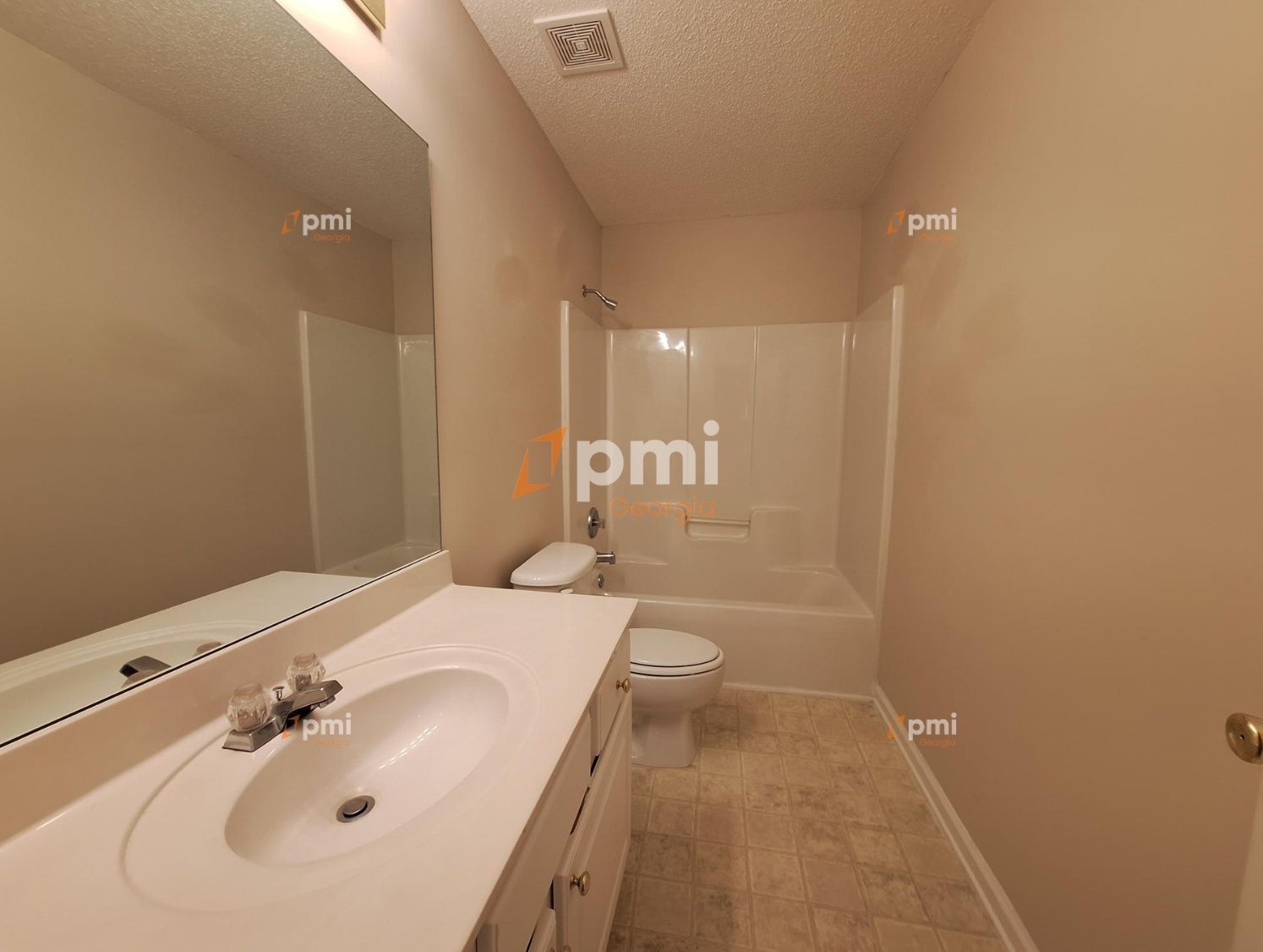 Stunning 4 Bedroom Home in McDonough, Ga! property image