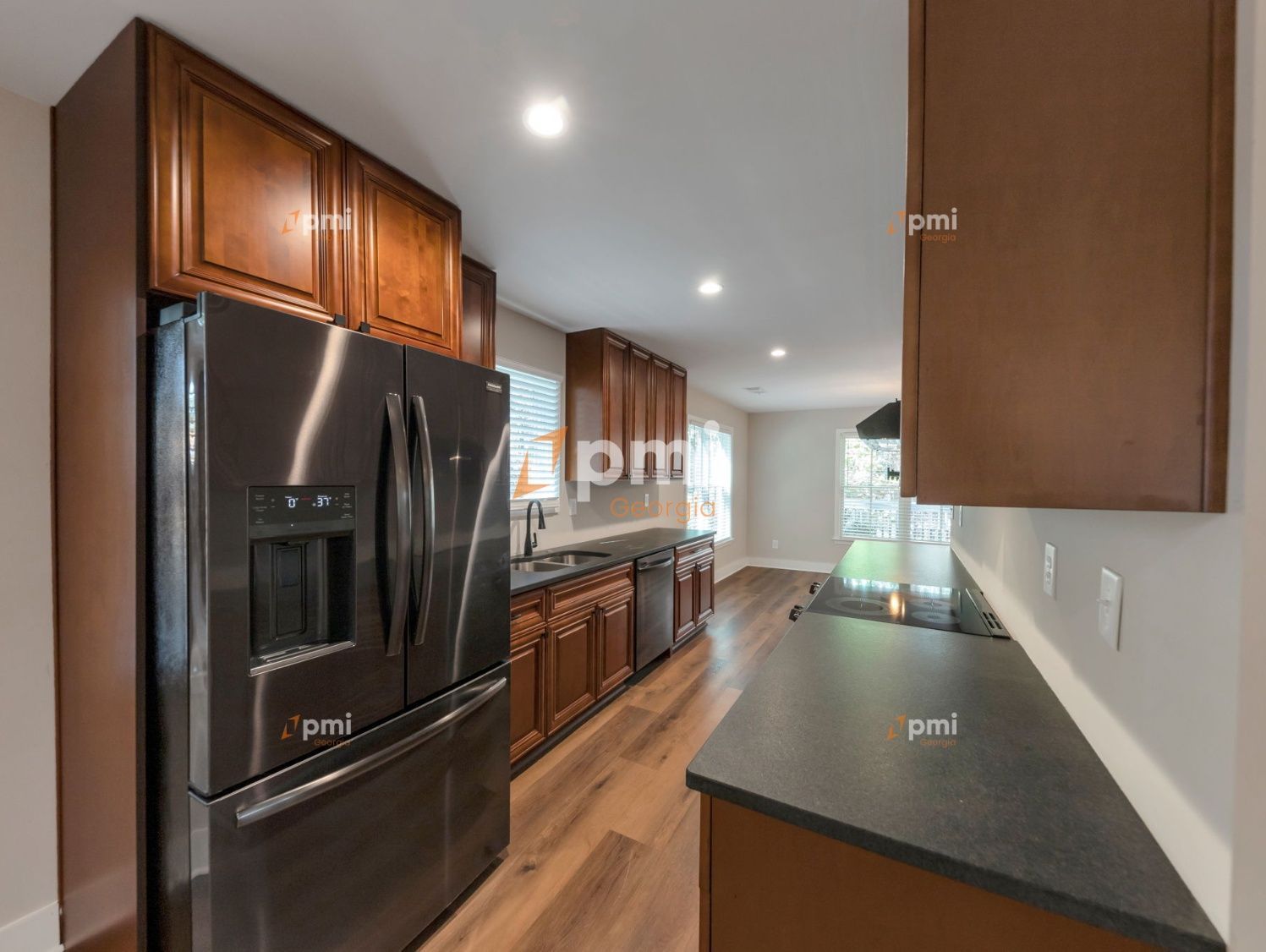 Stunning 5 Bedroom Home in Fairburn, Ga! property image