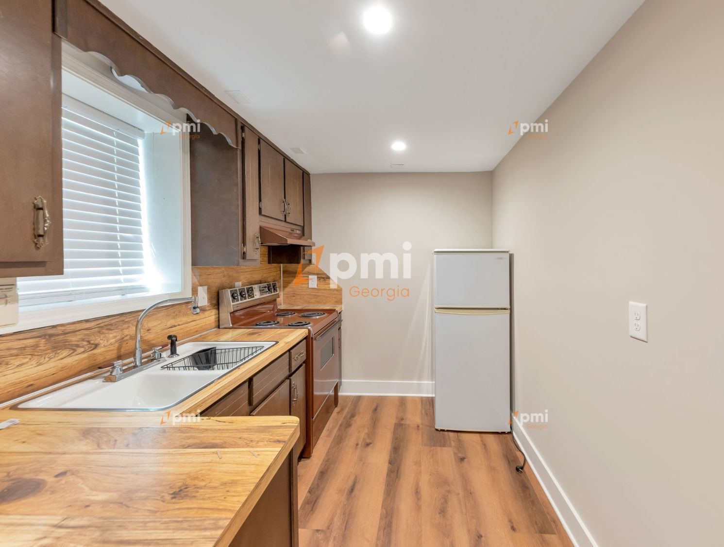 Stunning 5 Bedroom Home in Fairburn, Ga! property image