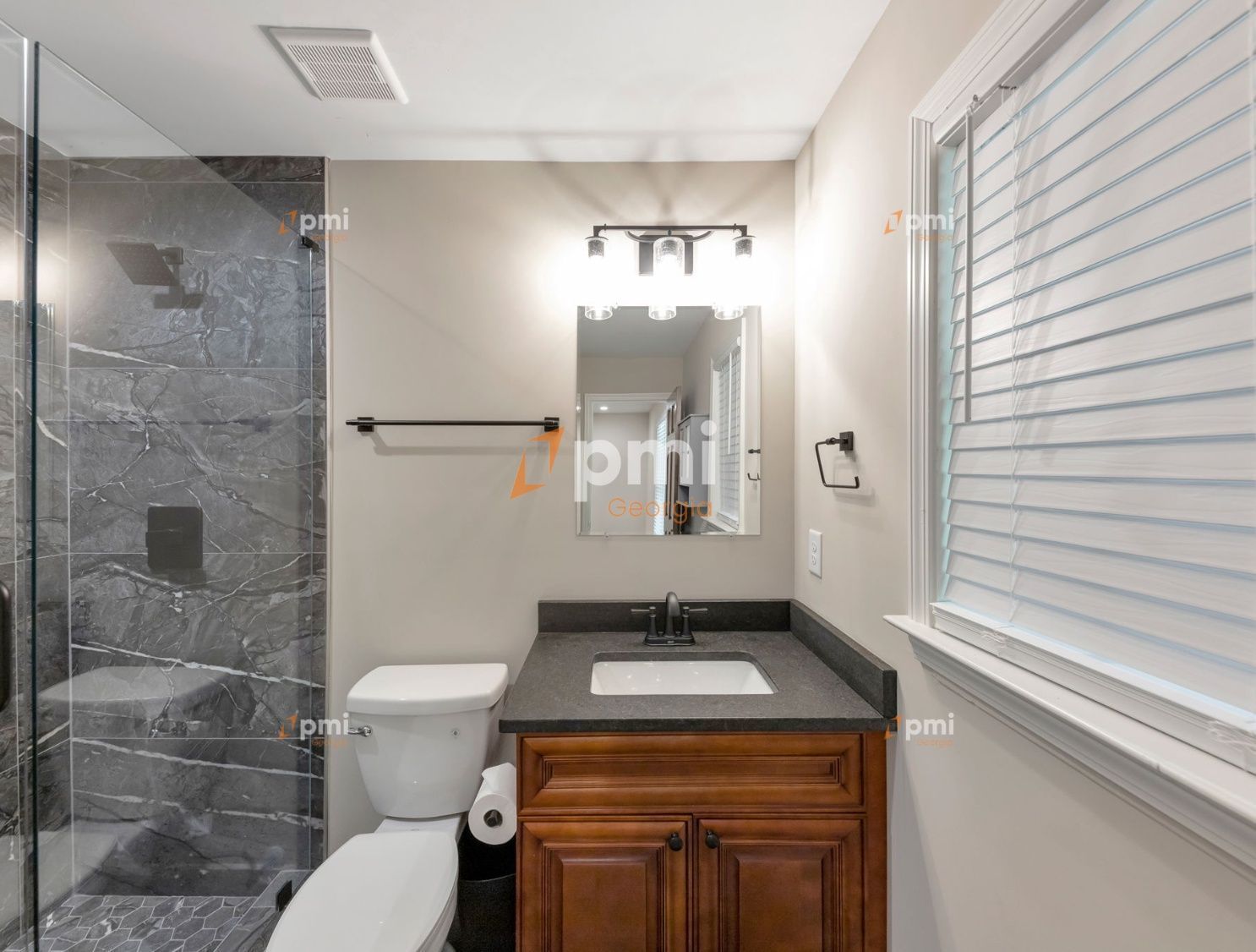 Stunning 5 Bedroom Home in Fairburn, Ga! property image