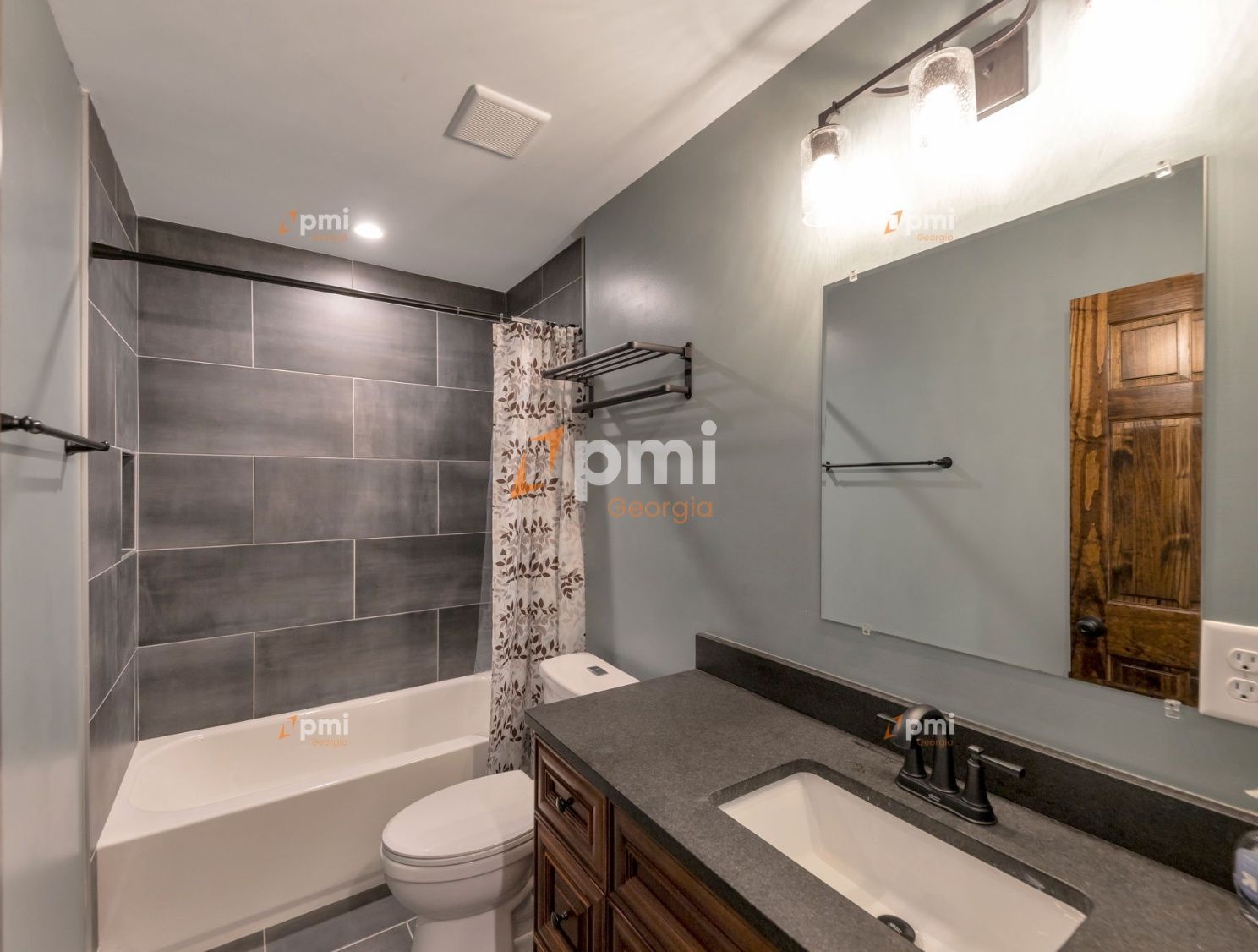 Stunning 5 Bedroom Home in Fairburn, Ga! property image